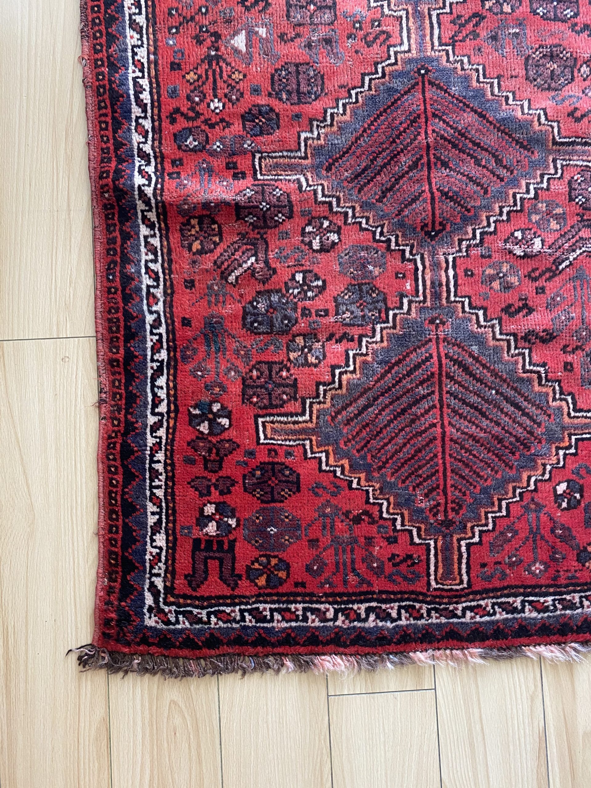 Crimson, Vintage shiraz Rug, 3-6 * 2-6 Feet - Image 3