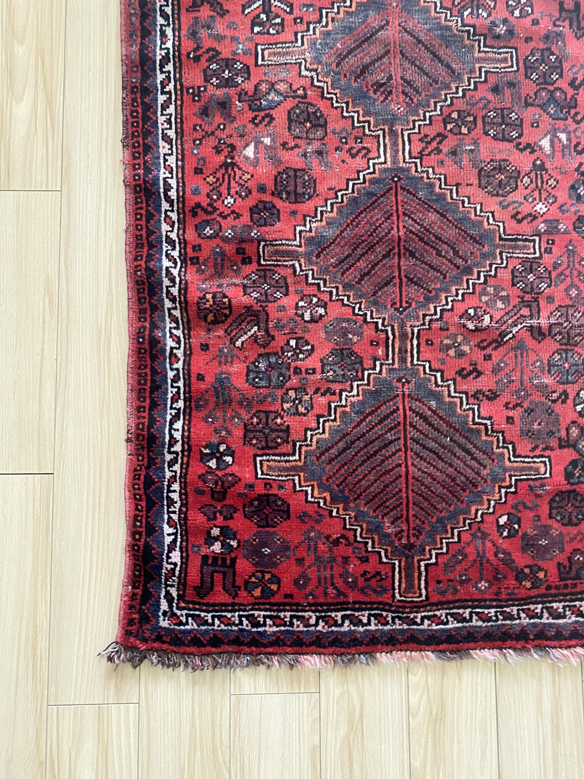 Crimson, Vintage shiraz Rug, 3-6 * 2-6 Feet
