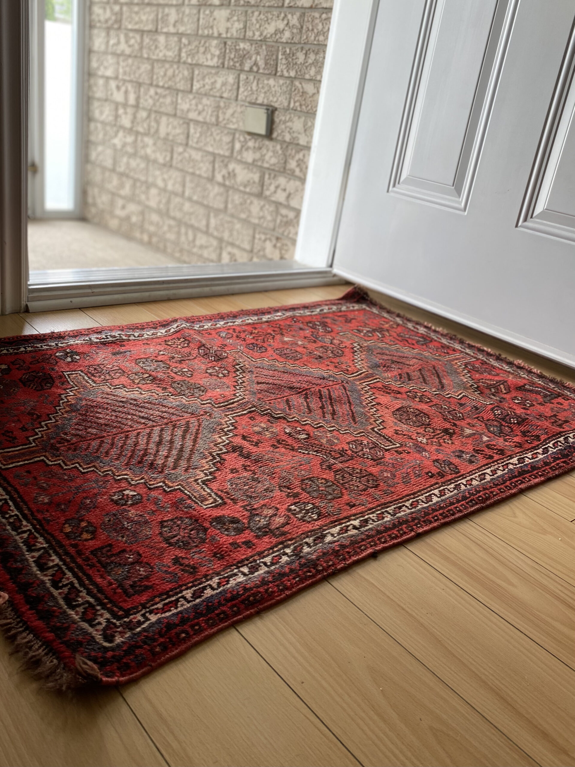 Crimson, Vintage shiraz Rug, 3-6 * 2-6 Feet - Image 2