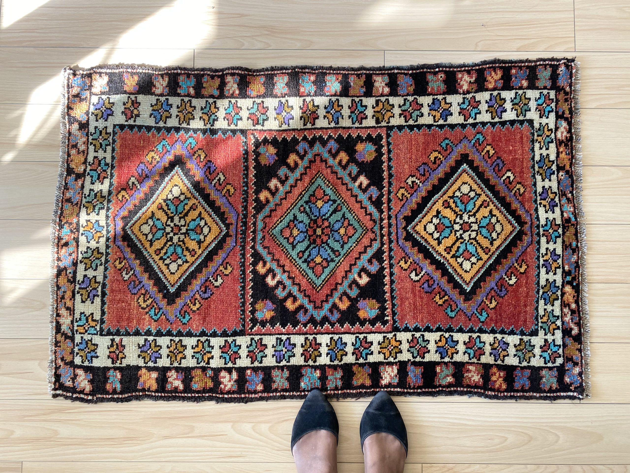 Miss Color, 2-3 * 3-7 feet - Image 3